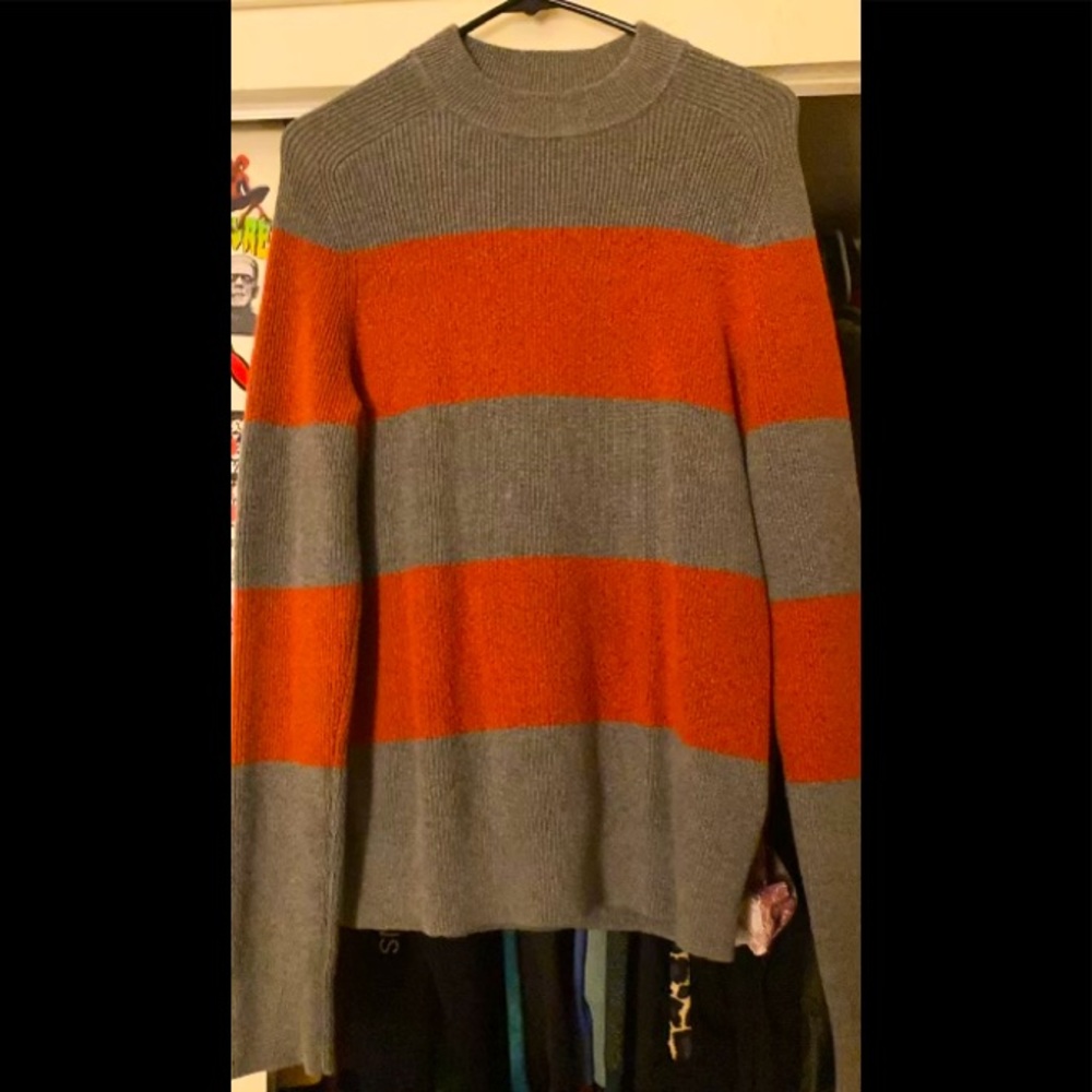 Fitted Crew Neck